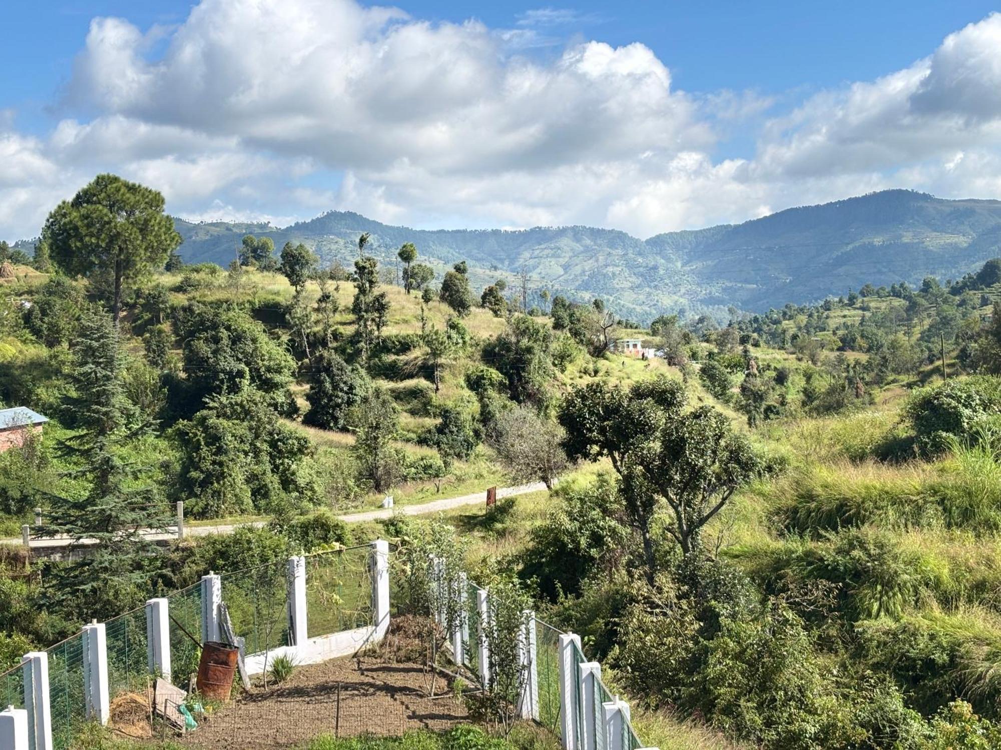 Brook Cottage Champawat Luaran gambar
